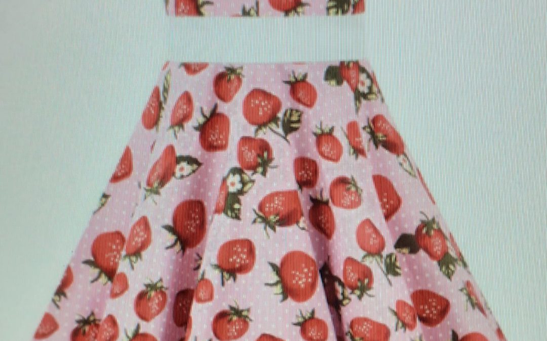 Robe fillette avec imprimé fraises