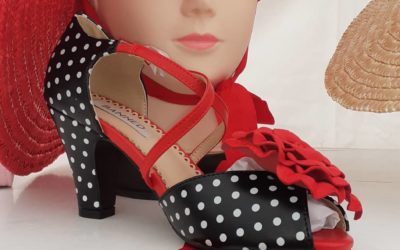CHAUSSURES FEMMES POIS ET FLEURS