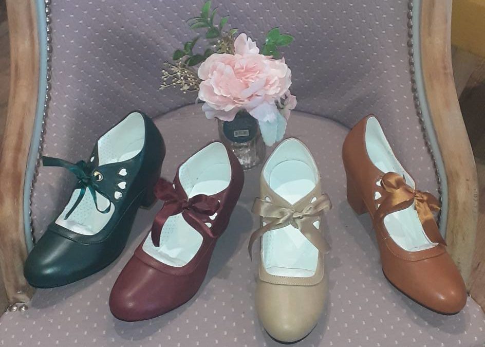 CHAUSSURES RETRO FEMMES